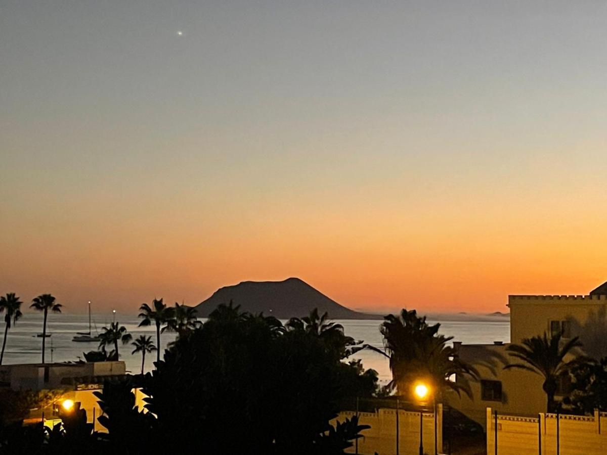 Alojamiento Playa Centro Corralejo 16 מראה חיצוני תמונה